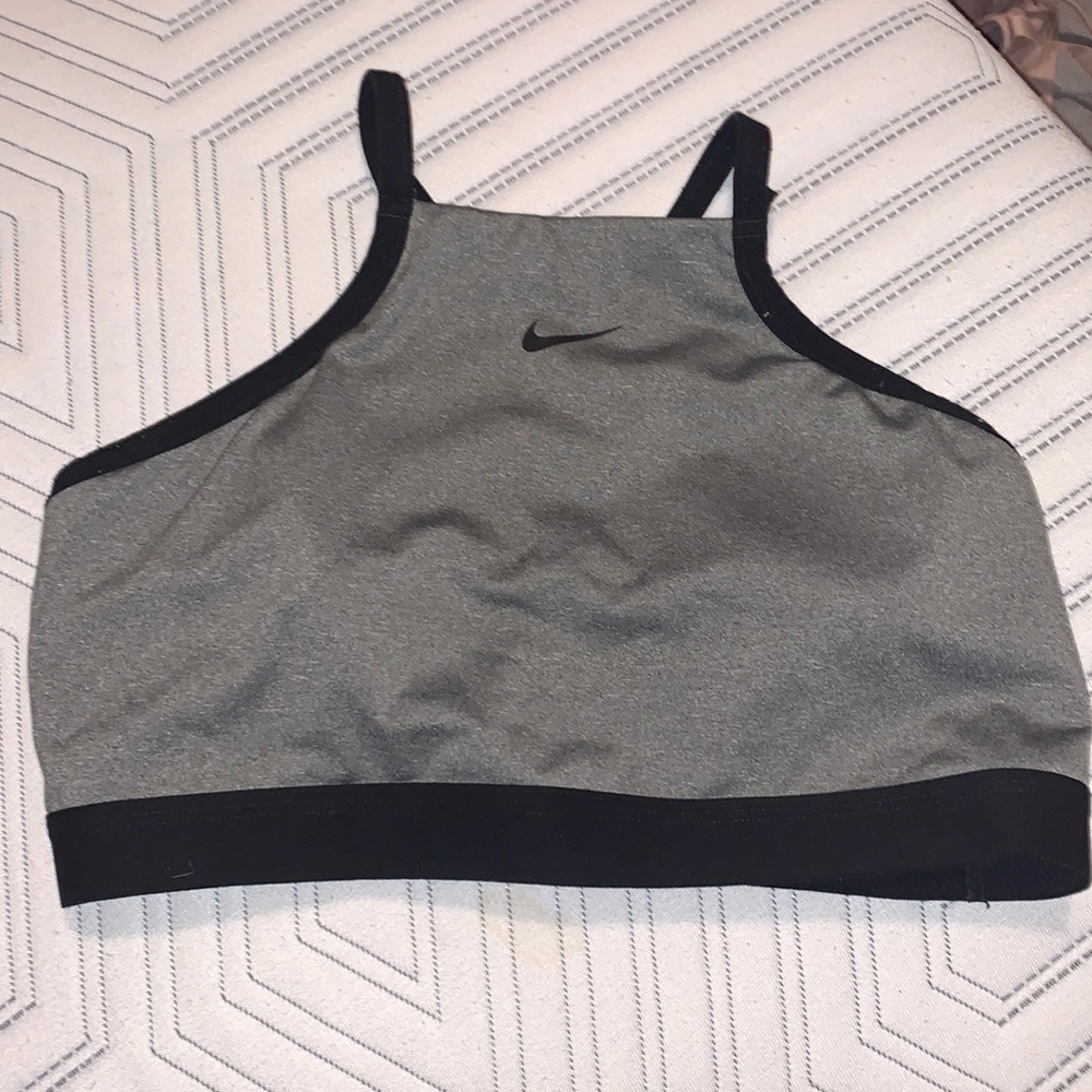 Nike Womens high neck sport bra